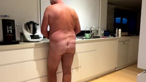 Snapshot of hb2283 chatting on 12-03-24, 06:28 h babe online show from 12-03-24, 06:28