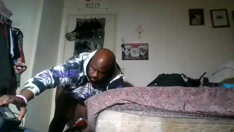 Snapshot of hbdj2164 chatting on 02-17-26, 11:29 hbdj2164 online show from 02-17-26, 11:29