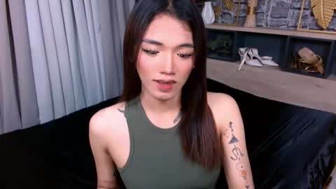 Snapshot of heather_winter chatting on 02-19-26, 07:43 HEATHER online show from 02-19-26, 07:43