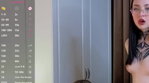 Hi everyone i am Alice pls dont be rude   fav patterns 77  99  111  222  333 online show from 02-26-25, 09:37