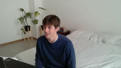 HeatSignal online show from 11-18-25, 03:16