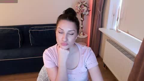 Heaven girl online show from 03-12-26, 02:23