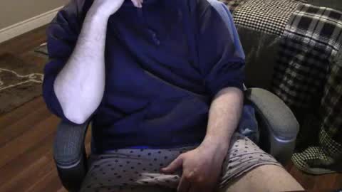 Snapshot of heavilyhung chatting on 04-29-26, 04:27 John online show from 04-29-26, 04:27