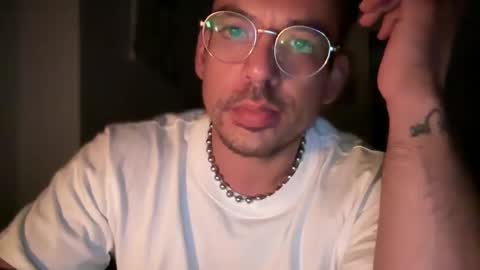 Snapshot of hecanmove chatting on 09-14-25, 08:57 hecanmove online show from 09-14-25, 08:57