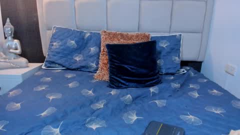 Keira Hecate online show from 12-29-24, 10:47