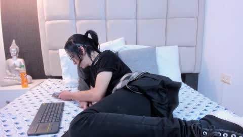 Keira Hecate online show from 03-08-25, 07:42