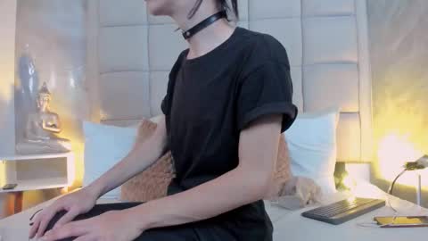 Keira Hecate online show from 09-17-25, 07:48