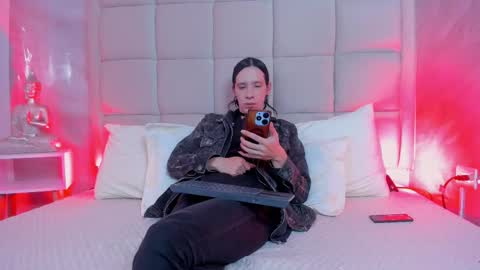 Keira Hecate online show from 11-29-25, 08:01