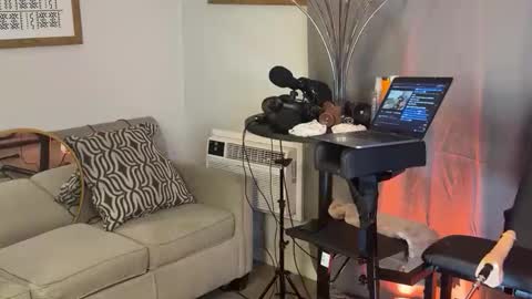 LockedThug online show from 12-21-25, 02:30