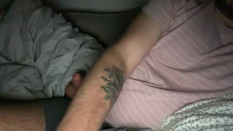 Snapshot of heddy2301 chatting on 09-15-25, 06:02 heddy2301 online show from 09-15-25, 06:02