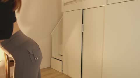 Jeen online show from 12-15-24, 01:54