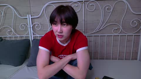 HEEJIN online show from 04-02-26, 08:17