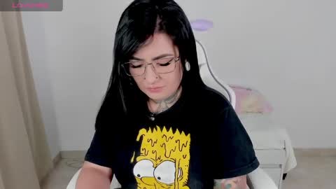Snapshot of heey_kitty chatting on 04-06-26, 02:29 IM EMY online show from 04-06-26, 02:29