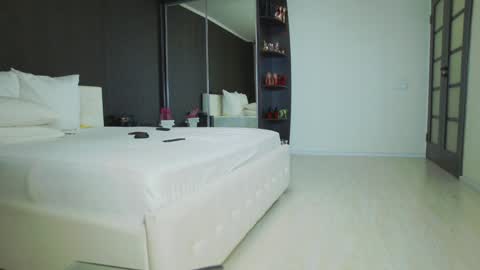 Helen online show from 12-26-24, 05:04