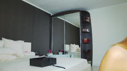 Helen online show from 03-04-25, 02:06