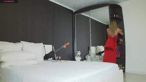 Helen online show from 03-08-26, 10:30