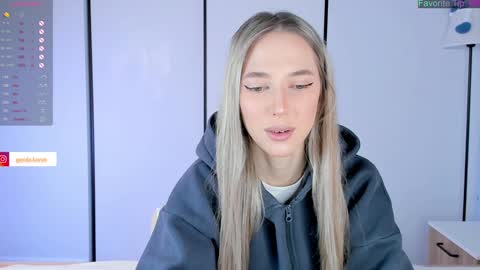 Snapshot of heidas_passion chatting on 01-20-25, 06:10 Heida online show from 01-20-25, 06:10