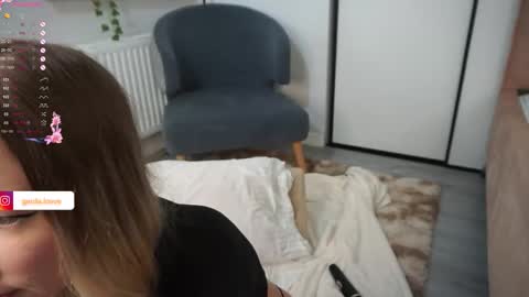 Snapshot of heidas_passion chatting on 09-26-25, 06:39 Heida online show from 09-26-25, 06:39