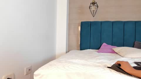 heidi_feuer online show from 10-18-25, 12:28