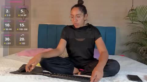 heidi_feuer online show from 10-27-25, 12:42