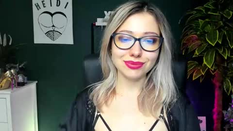 Heidi online show from 12-27-24, 01:50