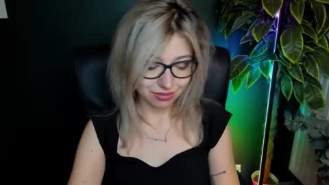 Heidi online show from 10-07-25, 04:42