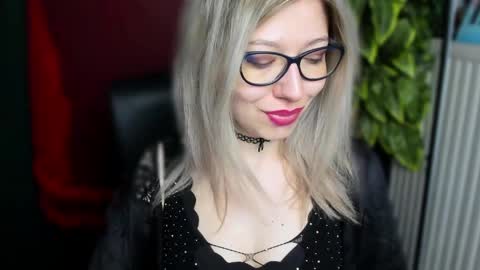 Snapshot of heidi_pleasure chatting on 04-29-26, 04:38 Heidi online show from 04-29-26, 04:38
