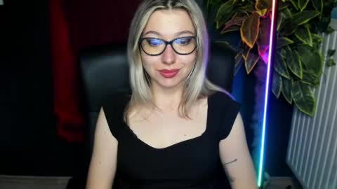 Snapshot of heidi_pleasure chatting on 06-09-26, 04:24 Heidi online show from 06-09-26, 04:24