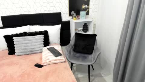 Heidi online show from 02-17-25, 10:51