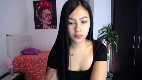 Snapshot of heidy_7 chatting on 02-03-26, 12:32 Heidy online show from 02-03-26, 12:32