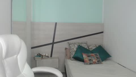 Heidy  online show from 12-28-24, 02:11