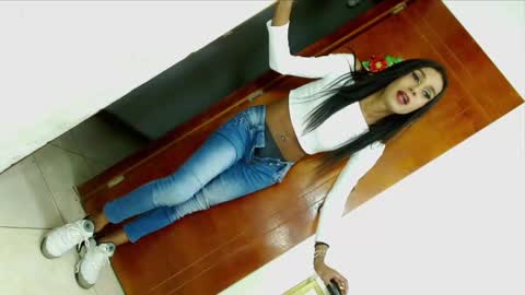 Snapshot of heidy_hotxxx chatting on 12-04-24, 09:07 heidy online show from 12-04-24, 09:07