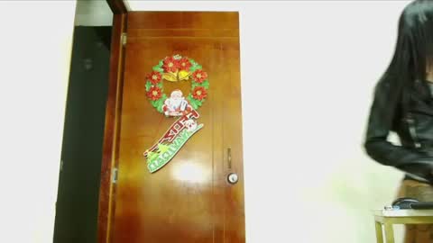 Snapshot of heidy_hotxxx chatting on 12-13-24, 11:02 heidy online show from 12-13-24, 11:02