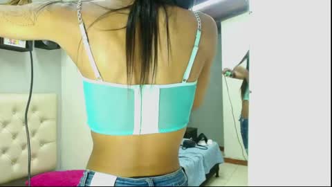 Snapshot of heidy_hotxxx chatting on 12-02-25, 12:16 heidy online show from 12-02-25, 12:16