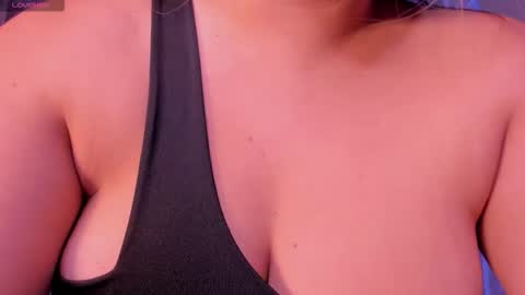 Heidy online show from 10-28-25, 03:32