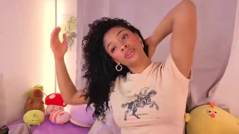 Snapshot of heily_fox chatting on 05-05-26, 06:21 HEILY online show from 05-05-26, 06:21