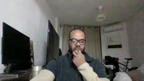 Snapshot of heistt chatting on 11-15-25, 01:47 Heist Stein online show from 11-15-25, 01:47