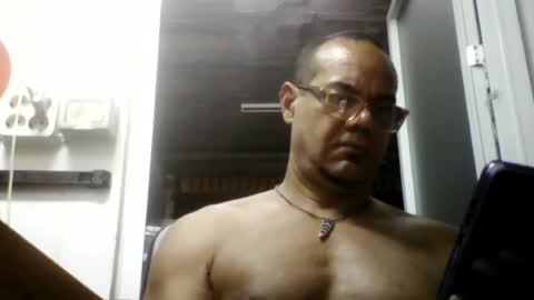 Snapshot of heistt chatting on 06-17-26, 10:43 Heist Stein online show from 06-17-26, 10:43