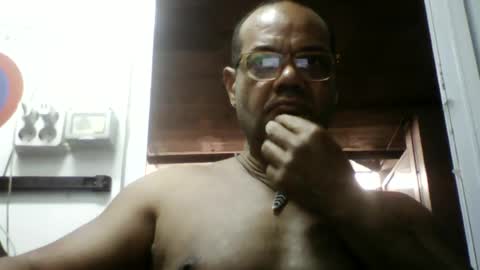 Snapshot of heistt chatting on 06-21-26, 02:41 Heist Stein online show from 06-21-26, 02:41