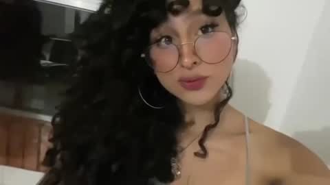 Heka Prudence online show from 12-22-24, 04:28