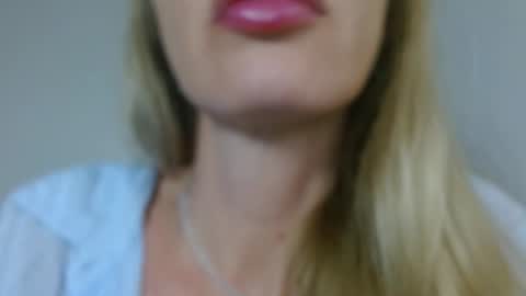 Snapshot of helen_bb chatting on 03-15-26, 08:26 Helen online show from 03-15-26, 08:26