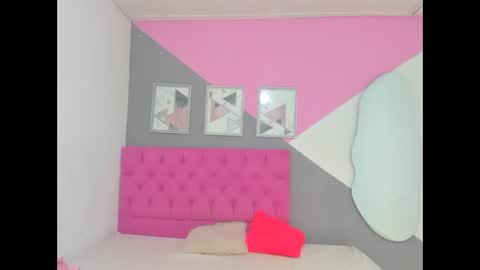 Snapshot of helen_curly chatting on 11-13-25, 02:49 helen_curly online show from 11-13-25, 02:49