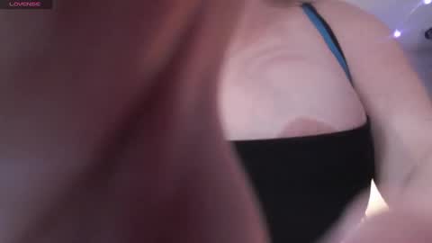 Helena Hope online show from 03-10-25, 04:57