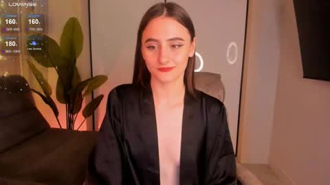 Snapshot of helena_lorente chatting on 01-14-25, 01:58 Helen online show from 01-14-25, 01:58