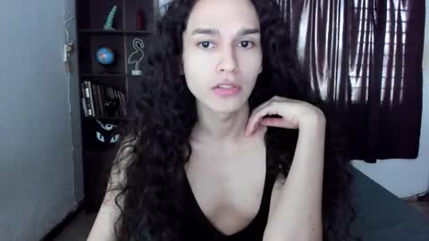 Snapshot of helena_spellman chatting on 06-09-26, 04:40 helena_spellman online show from 06-09-26, 04:40