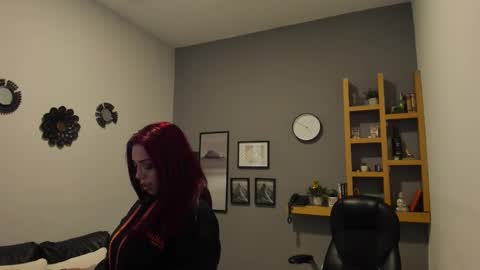 Helena online show from 11-06-25, 11:33