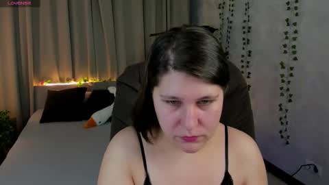 helenahoffmann online show from 02-19-26, 04:08