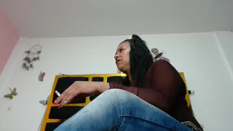 helenahotwet online show from 01-28-25, 06:49