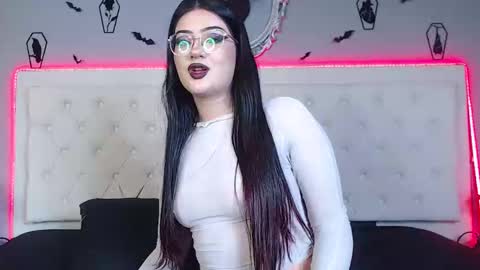 Snapshot of helenamorningstar chatting on 12-12-24, 04:26 helenamorningstar online show from 12-12-24, 04:26