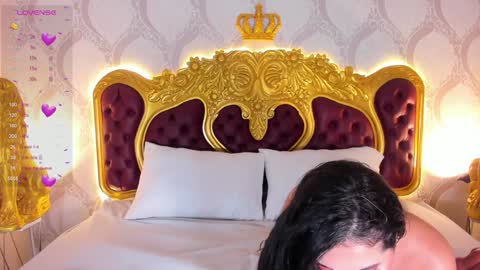 H E L E N A  online show from 02-05-25, 03:13